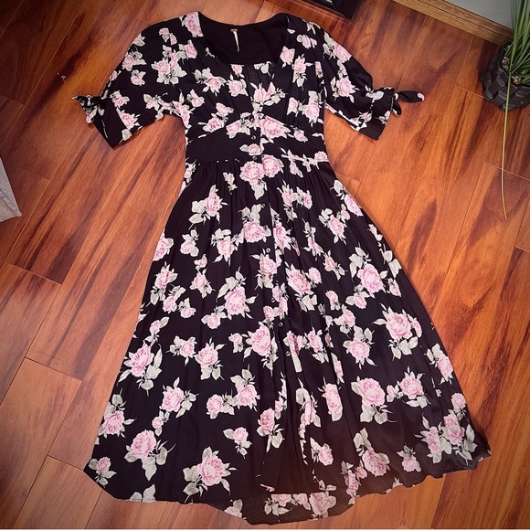 Free People LOVE OF MY LIFE Deep Vee Button Up Floral Black and Pink Midi Dress - Picture 9 of 11